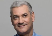 Gonzalo Castillo se inscribe oficialmente como precandidato presidencial del PLD