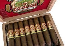 Se incendia tabacalera de Arturo Fuente en Villa González de Santiago