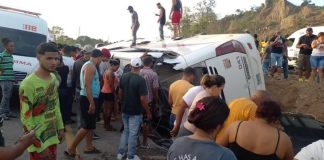 Aumentan a cinco los fallecidos y 28 heridos en accidente de autobús en la Autopista Duarte