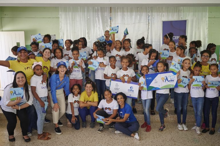 CEPM se une a Fundación Tropicalia para fomentar el aprendizaje y la protección ambiental en las niñas de Miches