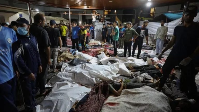 Israel niega ataque contra un hospital de Gaza donde hay al menos 600 muertos