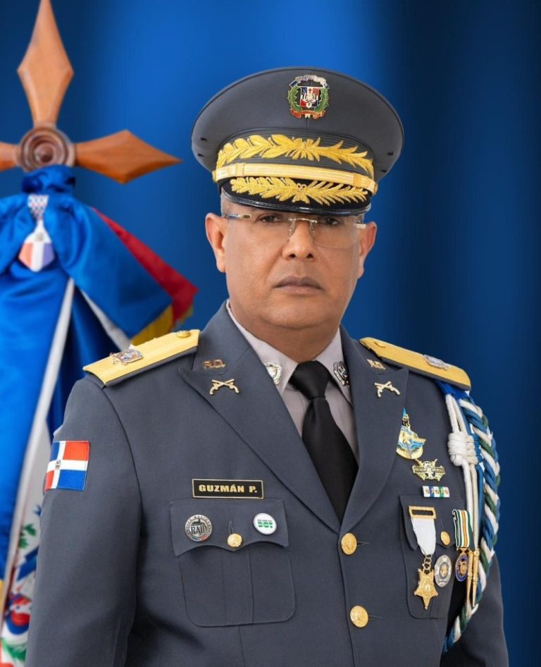 General Guzmán Peralta, nuevo director de la Policía Nacional visita la Basílica Nuestra Señora de La Altagracia en Higüey