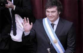 Javier Milei hoy toma posesión como presidente de Argentina