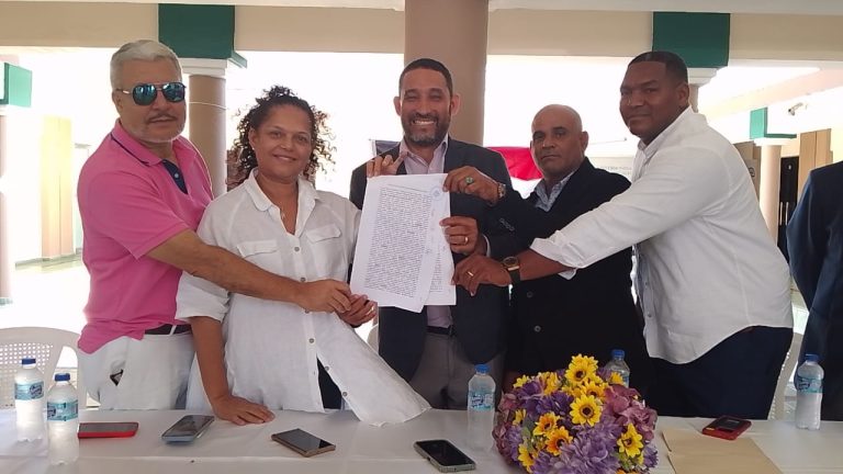 Uridy Marte anuncia donará los primeros 24 salarios para señalizar sectores en caso de ganar elecciones como candidato a regidor por el PLD en Verón Punta Cana