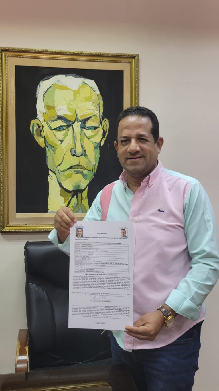 Ruddy Pérez formaliza su inscripción como candidato a diputado del PLD por la provincia La Altagracia
