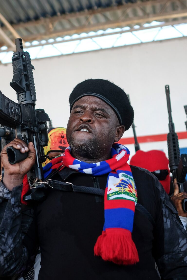“Barbecue” convoca a sus seguidores a prepararse para el enfrentamiento en Haití contra tropas kenianas