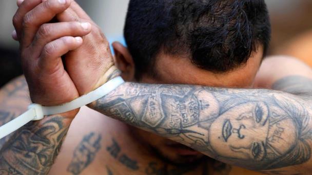 ¡Increíble sentencia! Pandillero de la MS-13 recibe 1,420 años de prisión en El Salvador de Bukele