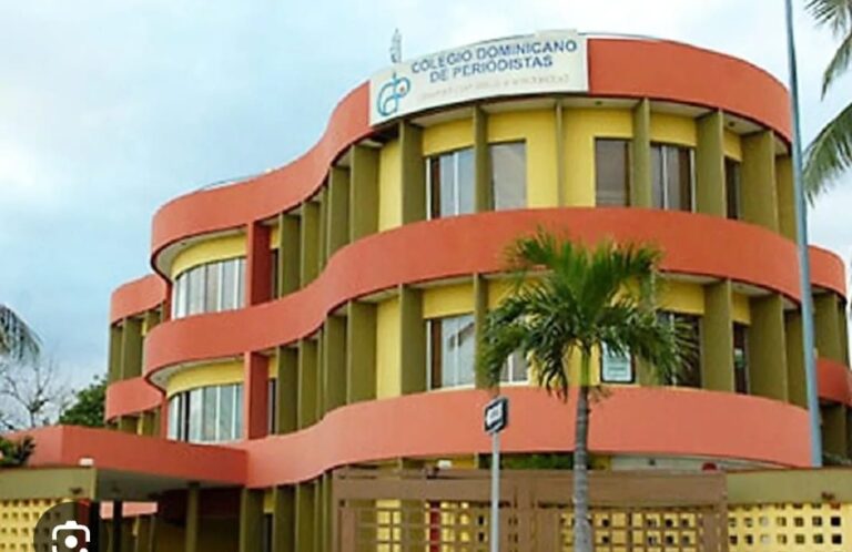 Escuela Turística del Caribe inicia proceso de desalojo del edificio del Colegio Dominicano de Periodistas