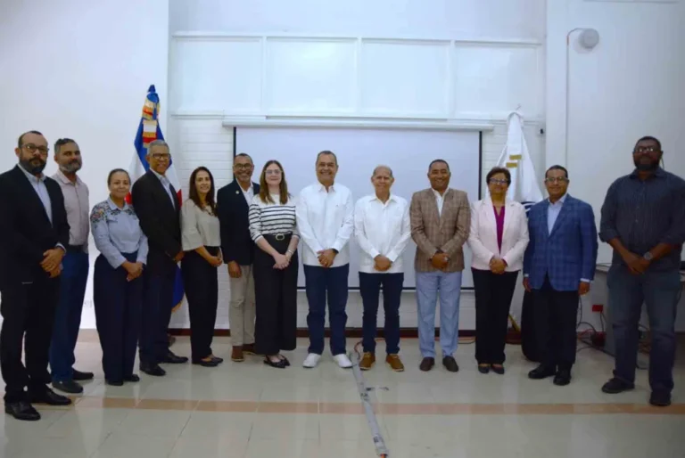 Alcalde Ramón «Manolito» Ramírez celebra validación del instrumento de Ordenamiento Territorial de Verón-Punta Cana por el Ministerio de Economía