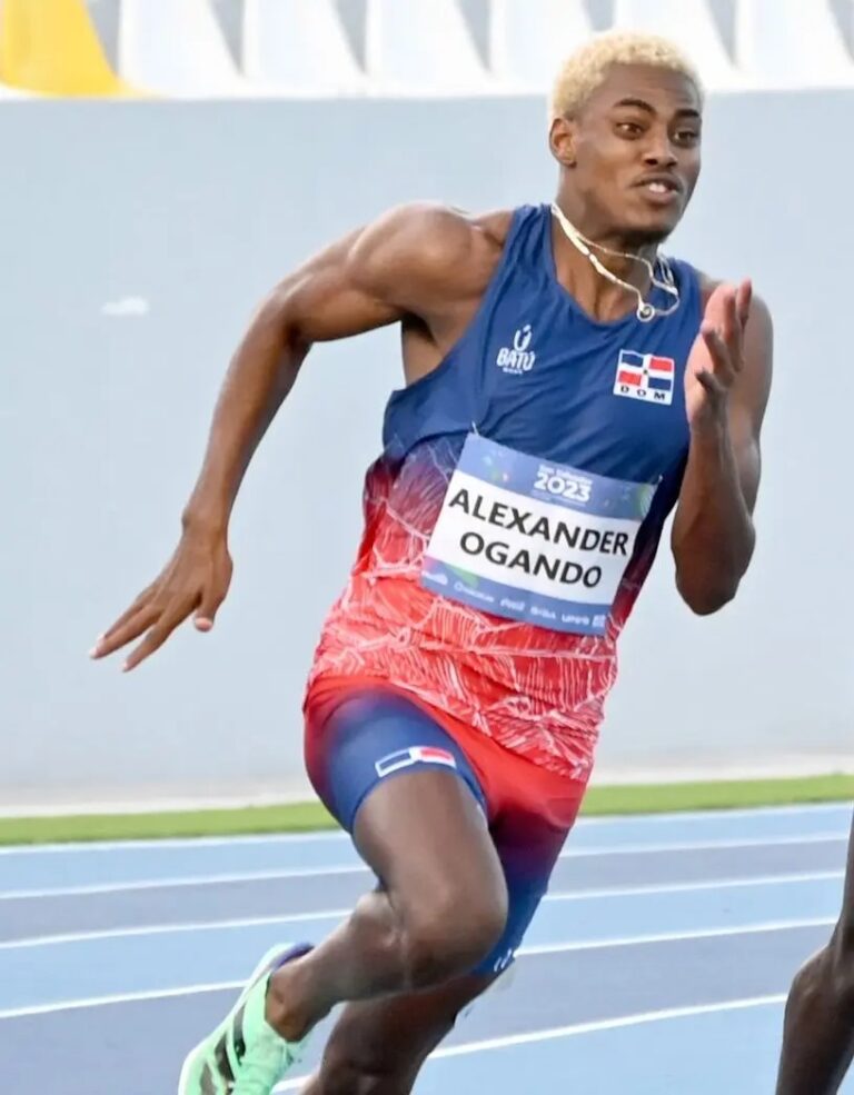 Alexander Ogando obtiene diploma olímpico tras finalizar en quinto lugar en la final de 200 metros en París 2024