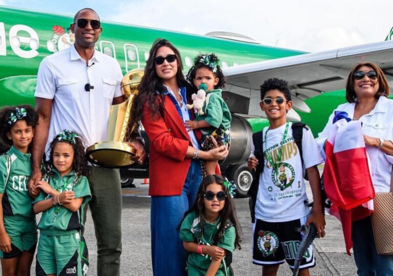 Al Horford llegó junto a su familia a RD con el trofeo de la NBA y prepara clínicas para jóvenes en La Romana