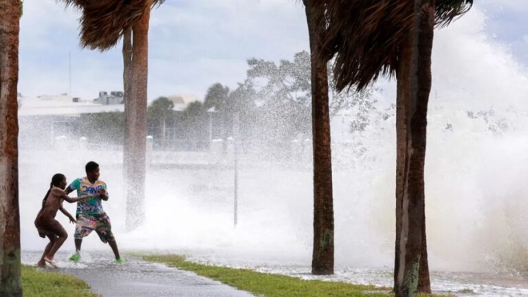 Huracán Helene desata destrucción en el sureste de EE. UU. | 17 muertos y millones sin electricidad tras inundaciones catastróficas