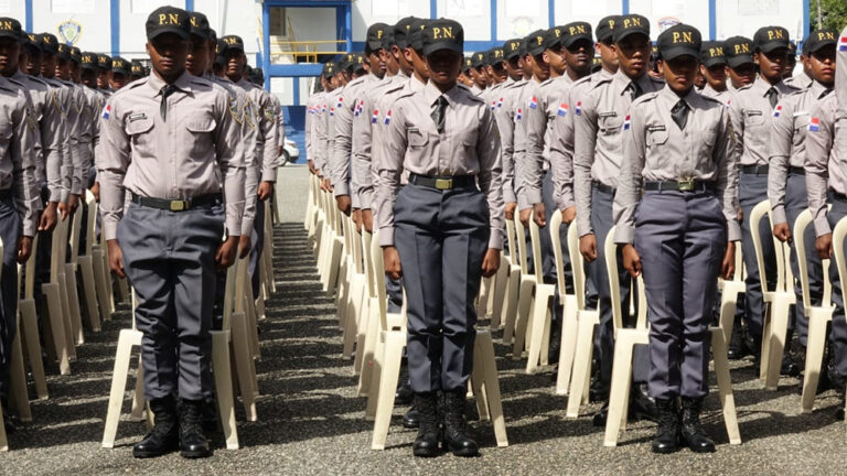 Policía Nacional convoca a jóvenes de San Pedro de Macorís a formar parte de la institución