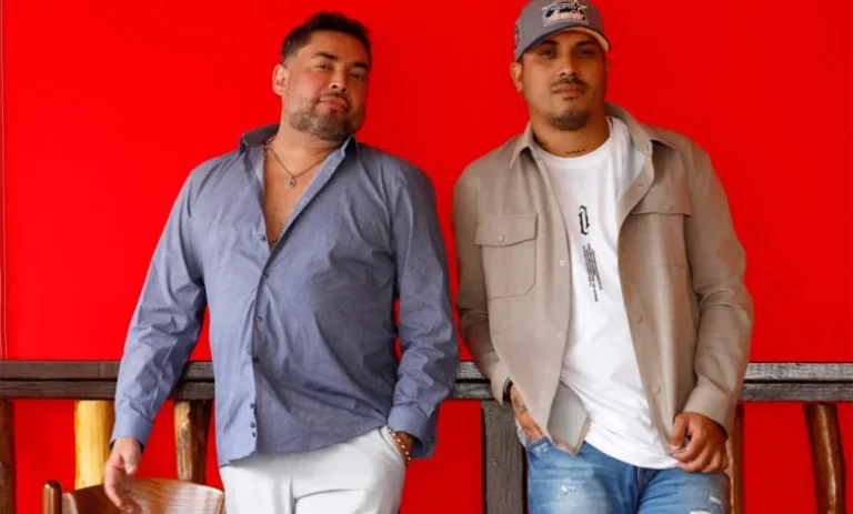 Manny Manuel sorprende al anunciar su boda y declara su amor a su esposo Pablo