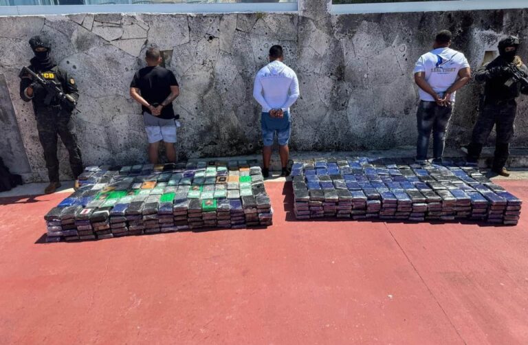 Capturan casi una tonelada de cocaína en La Altagracia y vinculan operación a narcotraficante serbio prófugo