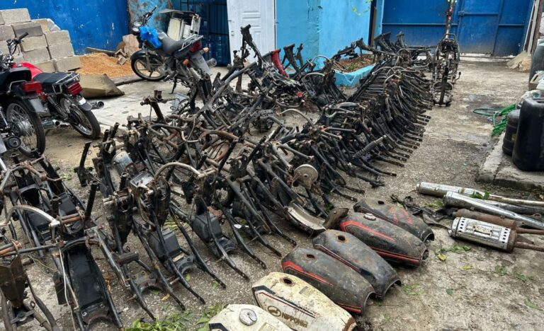 Ladrón es apresado en La Romana con 61 chasis robados de motocicletas