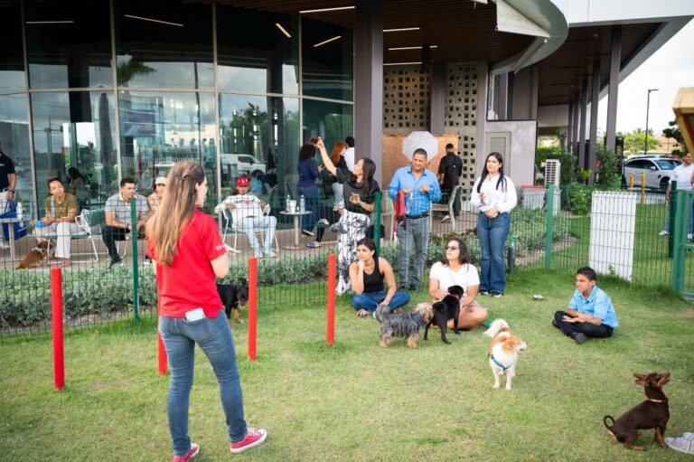 Electrolinera Evergo Connect celebra el primer evento exclusivo para mascotas