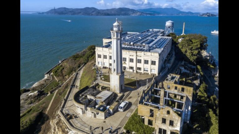 Trump anuncia reapertura y ampliación de la prisión de Alcatraz