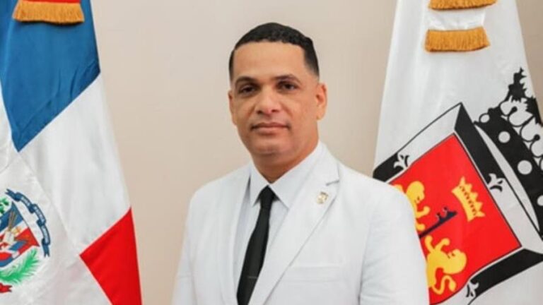 Regidor del PRM se entrega en EE. UU. tras ser acusado de integrar red internacional de narcotráfico