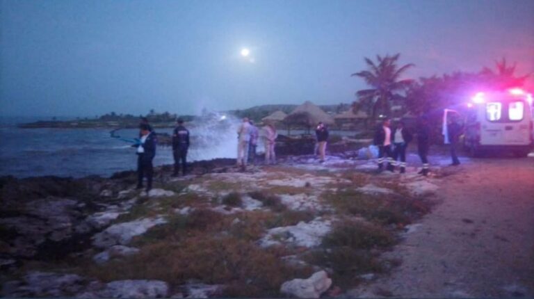 Al menos 4 fallecidos tras naufragio en Playa Juanillo; 17 personas fueron rescatadas con vida