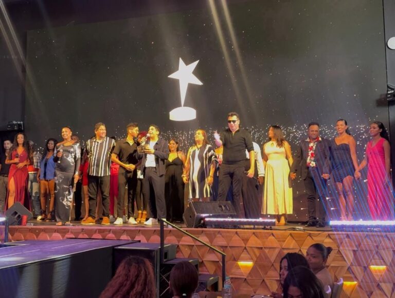 Emotiva Gala Semifinal De Frente al Show
