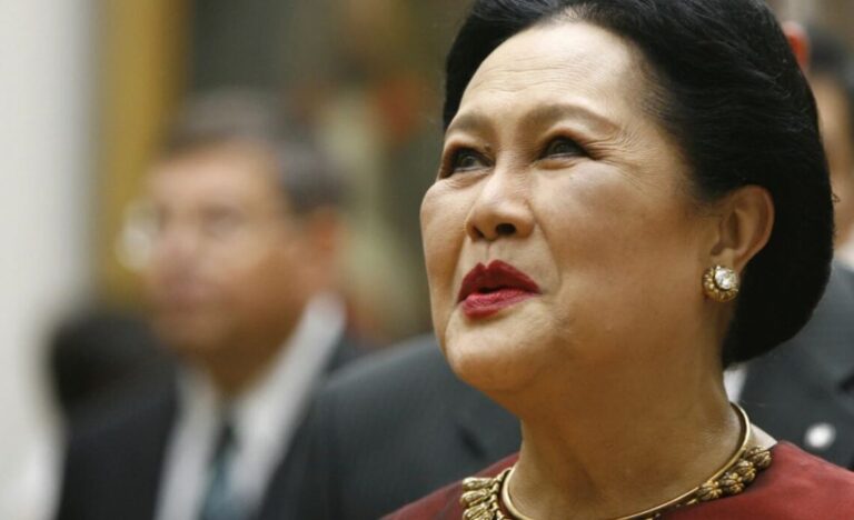 Murió la reina Sirikit de Tailandia a los 93 años