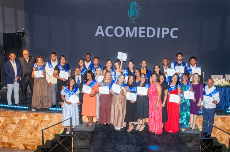ACOMEDIPC celebra su primera graduación y marca un hito en la formación comunicacional de Punta Cana
