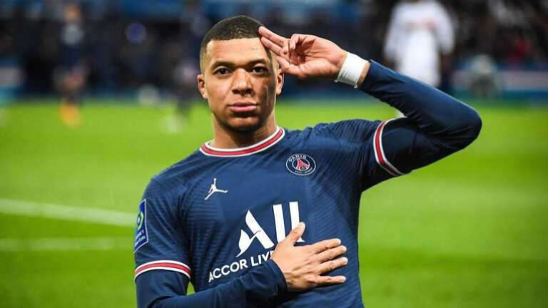 Tribunal francés ordena al PSG pagar 60 millones de euros a Kylian Mbappé por salarios y bonus pendientes