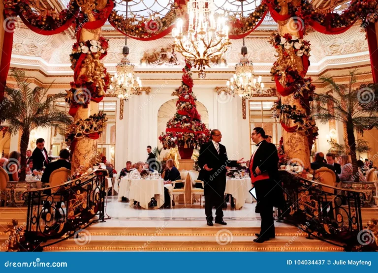 Acto de protesta sacude al Hotel Ritz de Londres: activistas lanzan estiércol contra la “riqueza obscena”