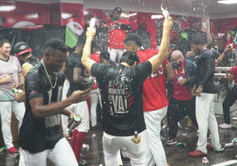 Leones del Escogido avanzan a la Serie Final tras vencer a los Gigantes