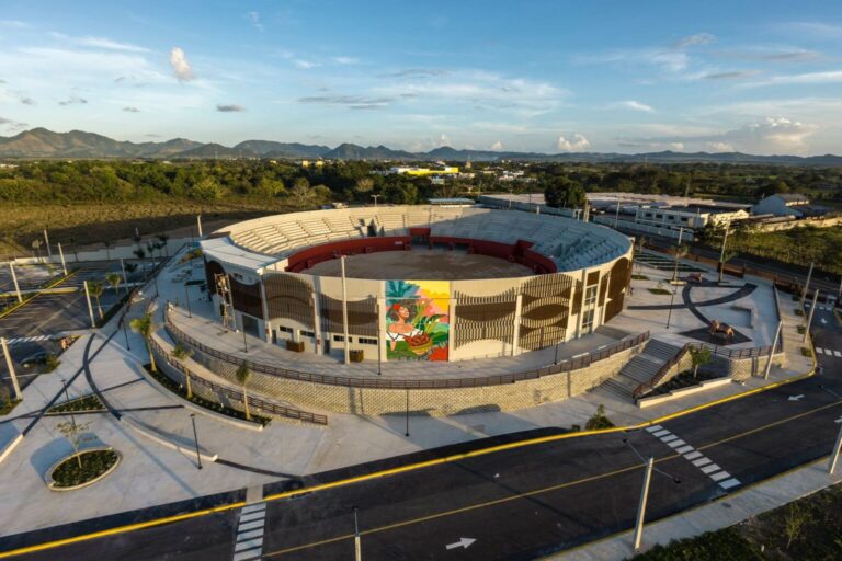 Inauguran Plaza Multiuso Seibana, impulso clave al turismo y la cultura de El Seibo
