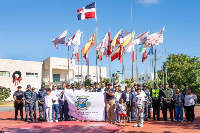 Ayuntamiento de Verón Punta Cana conmemora el 213 aniversario del natalicio de Juan Pablo Duarte