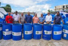Alcaldía impulsa la campaña “Verón Punta Cana más limpio” con entrega de tanques de basura a líderes comunitarios de varios sectores de la zona