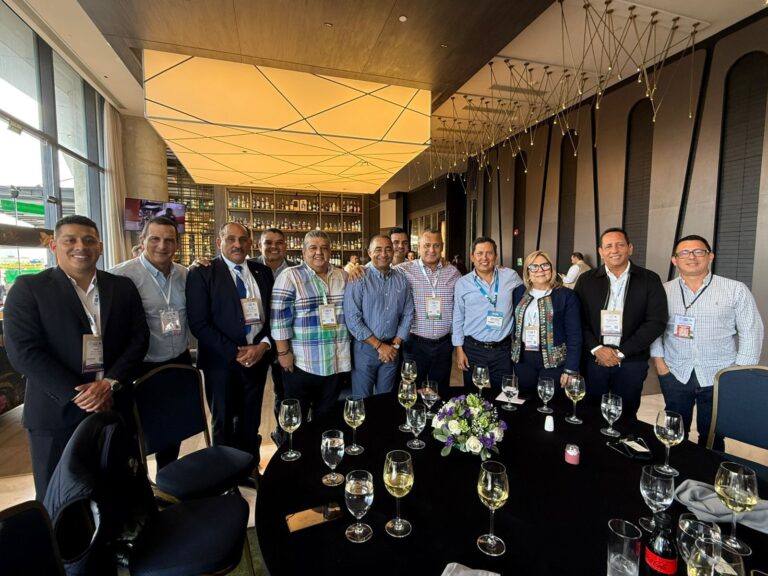 Alcaldía de Verón Punta Cana fortalece cooperación turística con el Eje Cafetero de Colombia en ANATO 2026