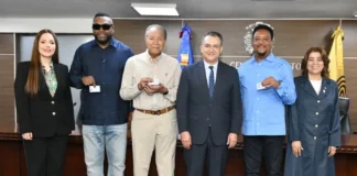JCE avanza con entrega de nueva cédula a leyendas de Cooperstown e incluye a personas con discapacidad