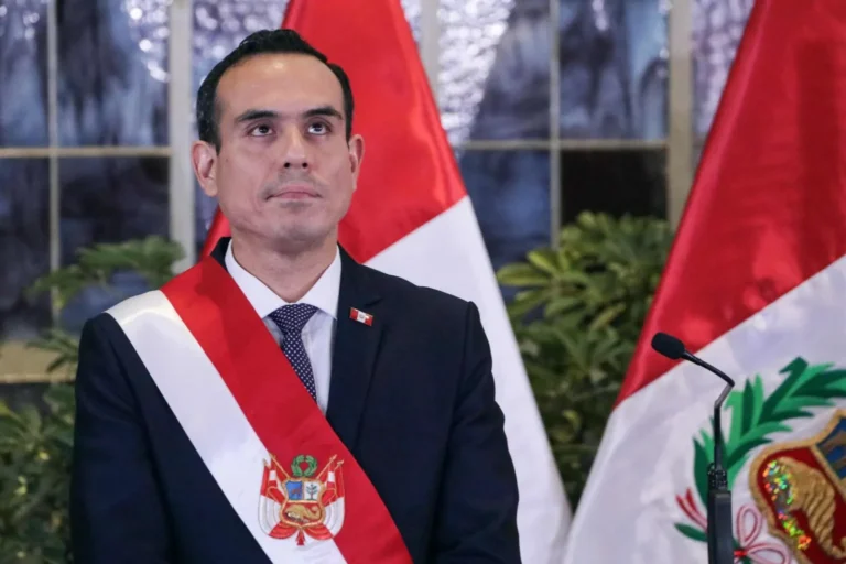 El Congreso de Perú destituye al presidente José Jerí