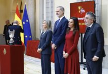 Reyes de España reconocen y premian a Marileidy Paulino entre los mejores deportistas de 2023 y 2024