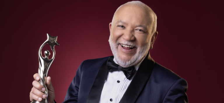 Jochy Santos es reconocido con el Gran Soberano 2026 por su trayectoria en la comunicación dominicana