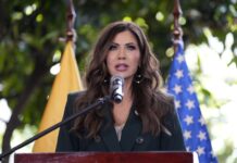 Presidente Trump destituye a Kristi Noem como secretaria de Seguridad Nacional