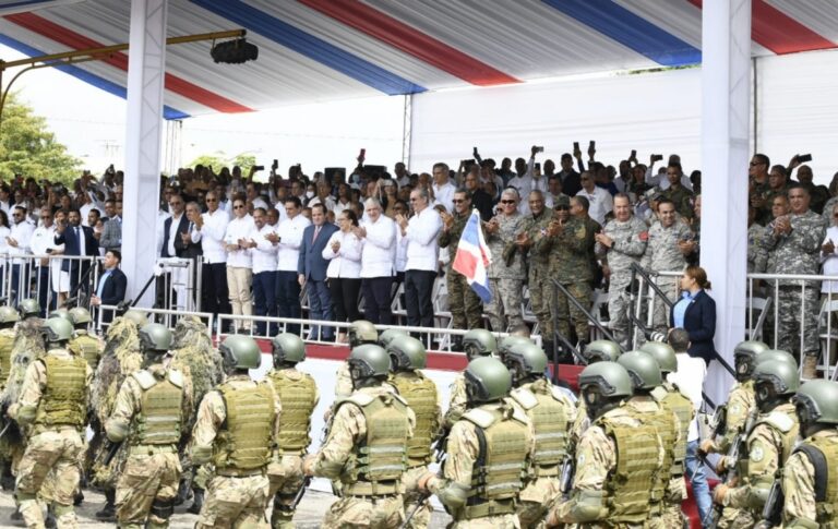 Gobierno suspende desfile militar del 30 de marzo por medidas de austeridad