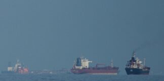 Irán reabre el estrecho de Ormuz, pero EE.UU. mantiene bloqueo naval y aumenta la tensión global