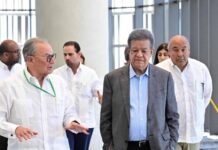 Leonel Fernández visita el Centro Cultural Rainieri y conoce de cerca la magestuosa obra que construye esta familia en Punta Cana
