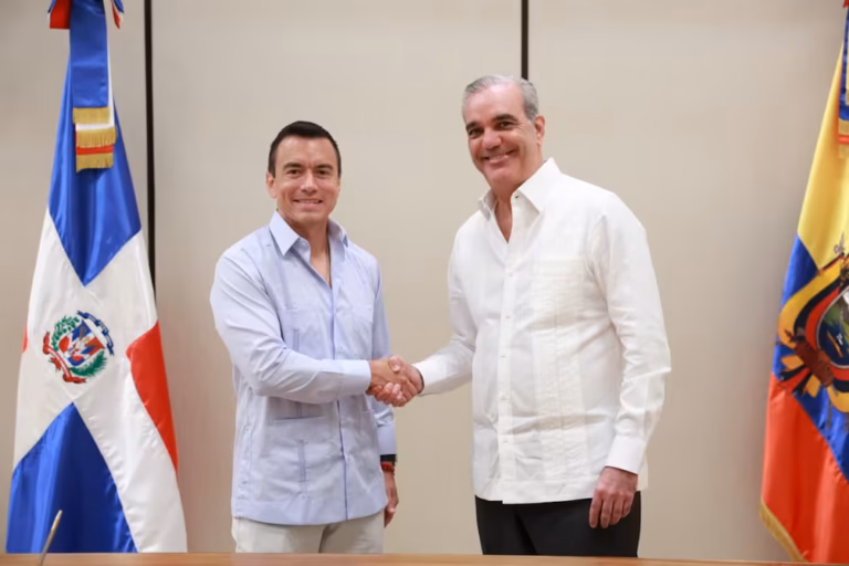 Daniel Noboa llega a RD para reunión con el presidente Abinader centrada en acuerdo comercial