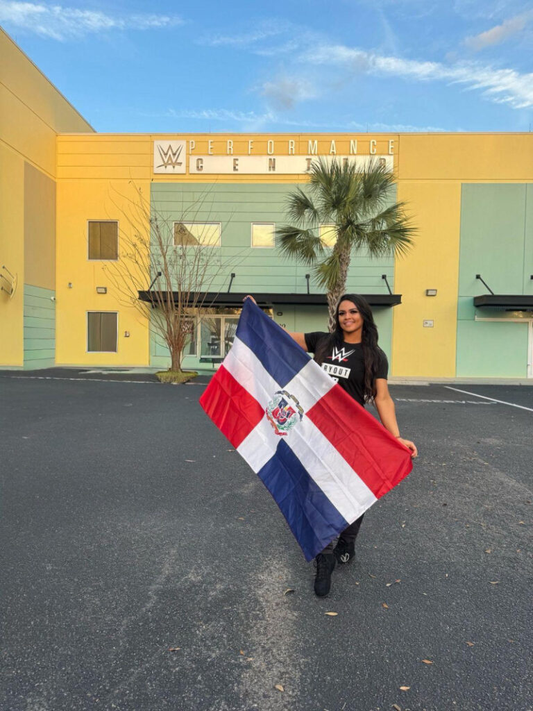 Dominicana Nikki Blackheart firma con WWE y cumple su sueño de llegar a la lucha libre mundial