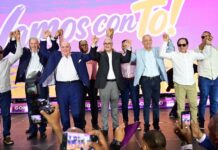 Charlie Mariotti abandona aspiraciones presidenciales y anuncia respaldo a Gonzalo Castillo