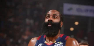 Arrestan a James Harden en Houston por porte ilegal de arma; fue liberado bajo fianza