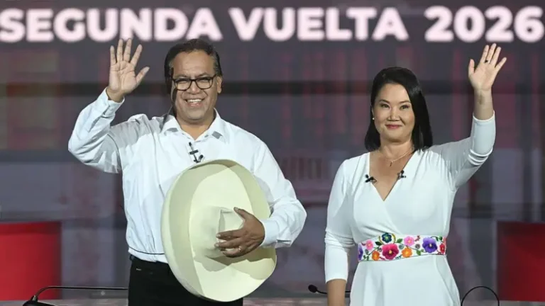 Roberto Sánchez toma ventaja sobre Keiko Fujimori en el reñido conteo de la segunda vuelta presidencial en Perú
