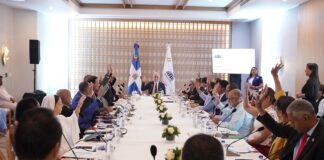 Aprueban Calendario Escolar 2026-2027 y estrategia nacional para competencias digitales