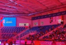 Apagón de casi una hora interrumpe partido entre República Dominicana y Venezuela en Santo Domingo 2026