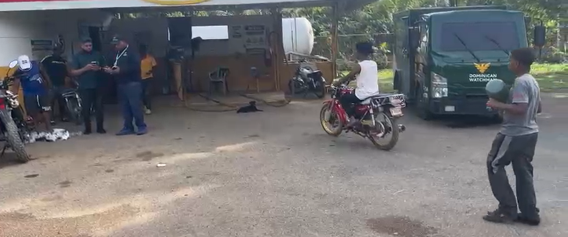 Asaltan camión de transporte de valores y estación Tropigas en Don Juan de Monte Plata